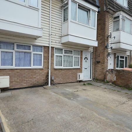 Four Bedroom Townhouse 12 Minutes Walk To Excel Exhibition Centre Λονδίνο Εξωτερικό φωτογραφία