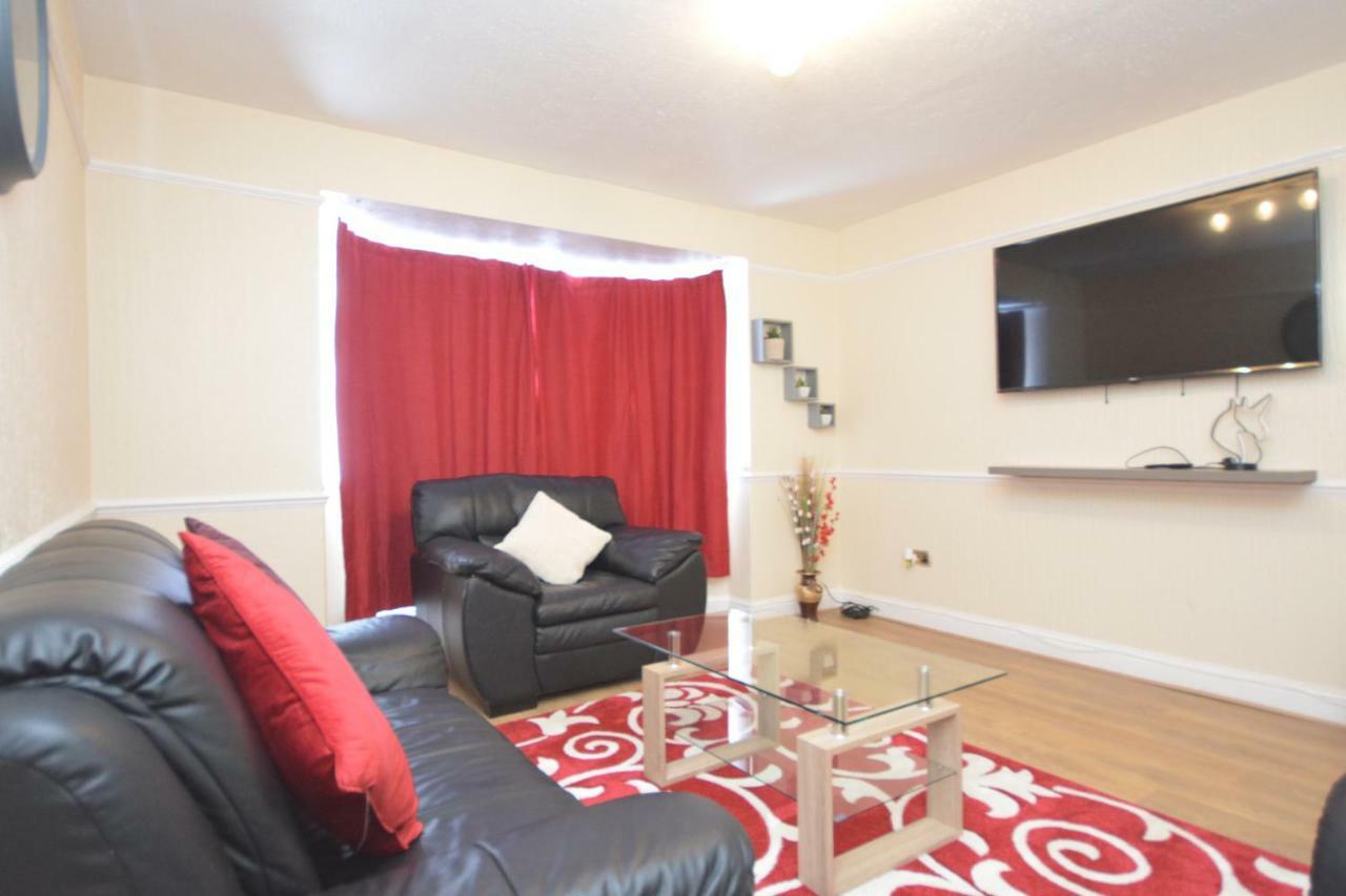 Four Bedroom Townhouse 12 Minutes Walk To Excel Exhibition Centre Λονδίνο Εξωτερικό φωτογραφία