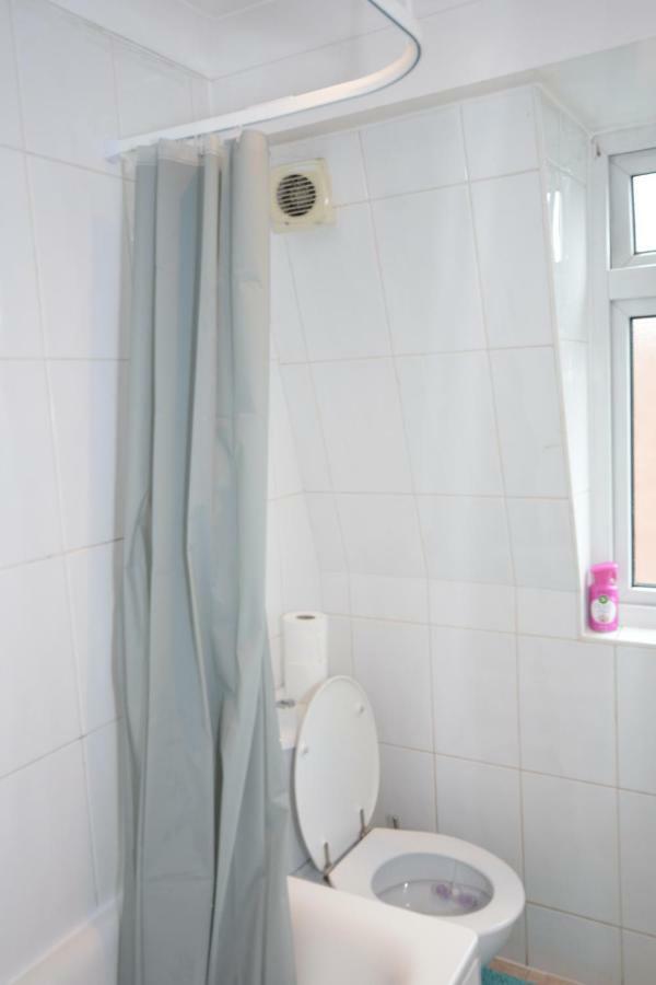 Four Bedroom Townhouse 12 Minutes Walk To Excel Exhibition Centre Λονδίνο Εξωτερικό φωτογραφία